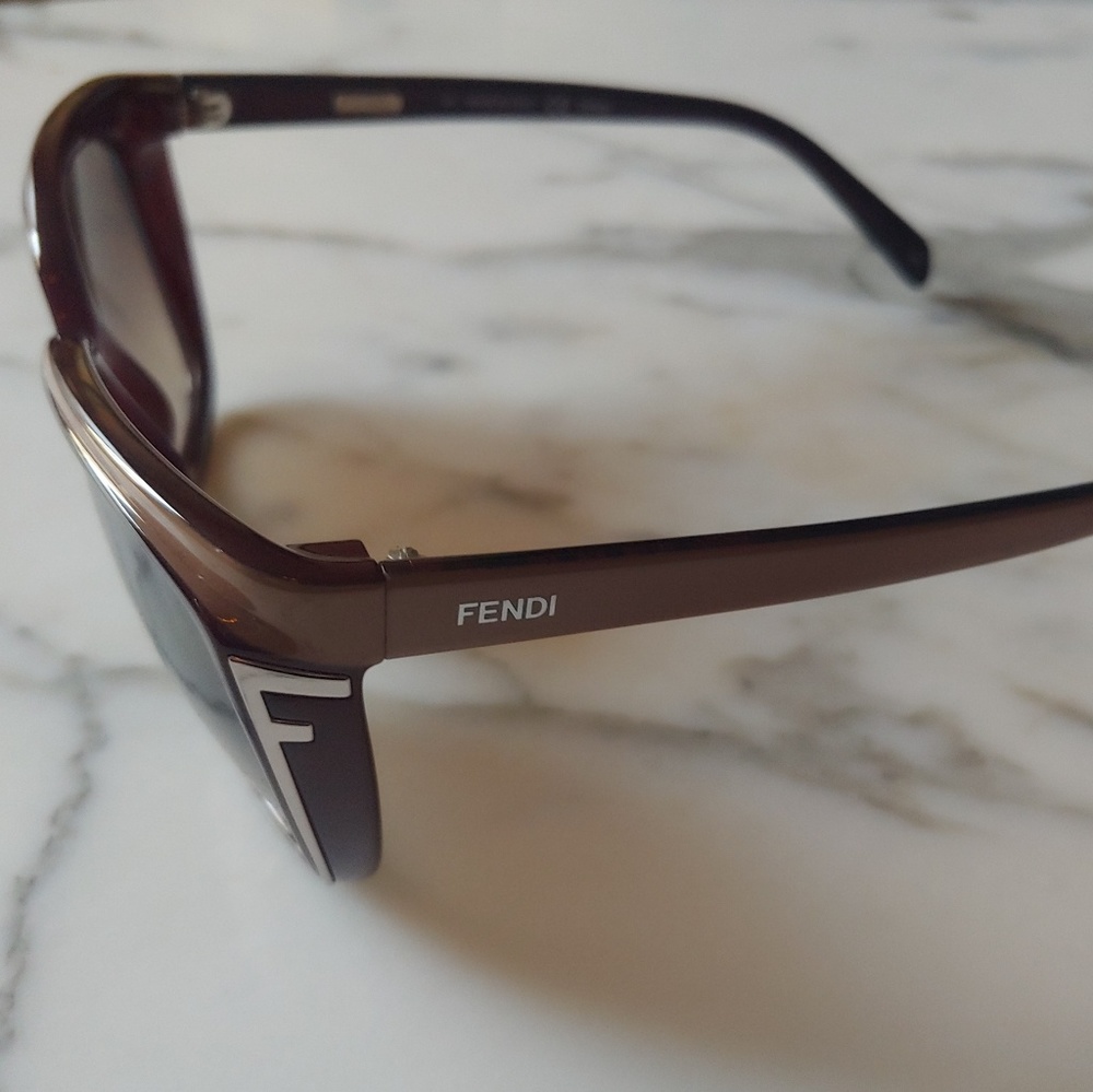 Fendi Sunglasses 😎 two-tone burgundy and mauve